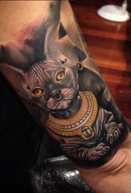 手臂彩色手绘埃及猫个性纹身图案