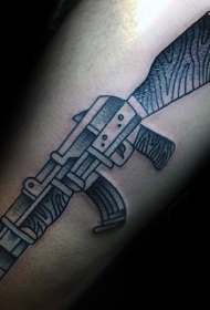 手臂个性黑灰AK步枪纹身图案