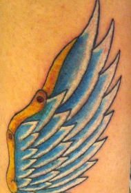 手臂彩色的天使翅膀纹身图案