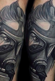 惊人的灰色防毒面具人像手臂纹身图案