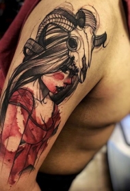 手臂抽象风格彩绘部落女性和羊头骨纹身图案