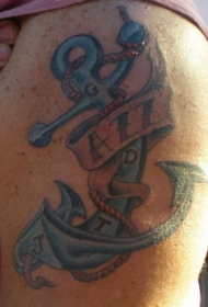 彩色的弧形船锚和字母纹身图案