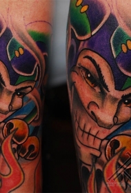 卡通风格的彩色邪恶小丑手臂纹身图案