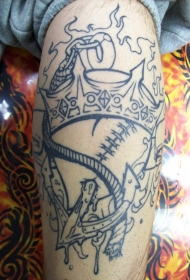 黑白船锚和皇冠心形小臂纹身图案