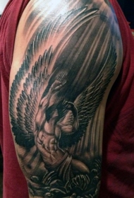 手臂黑色的堕落天使纹身图案