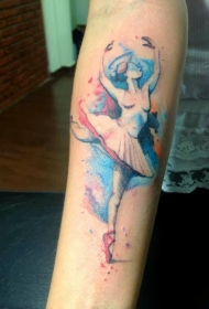 手臂抽象风格的彩色芭蕾舞者纹身图案