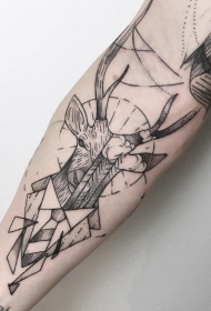 小臂几何麋鹿线条点刺纹身图案