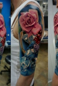 大臂3D风格的粉红色玫瑰与钻石写实纹身图案