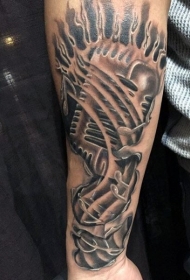 手臂奇妙设计的黑色麦克风纹身图案