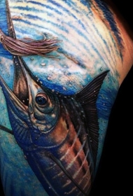 手臂彩绘逼真的海洋鱼类纹图案