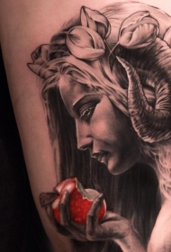 美妙的3D彩色恶魔女人肖像与红苹果纹身图案