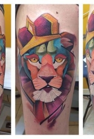 抽象风格的卡通彩色狮子头纹身图案
