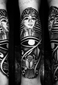 埃及法老雕像和圣甲虫黑灰手臂纹身图案