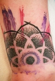 手腕抽象风格的水彩花朵纹身图案