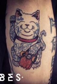 小腿日本招财猫和字符彩色纹身图案