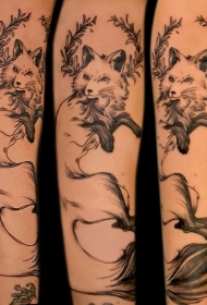 优雅精美的狐狸手臂纹身图案