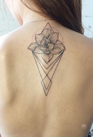 女生背部小清新花卉几何线条纹身图案