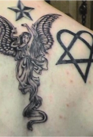 背部五角星和天使黑白纹身图案