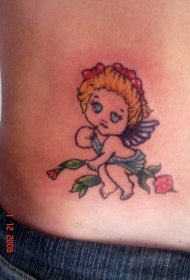 腰部小天使和花朵彩色纹身图案
