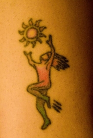 女孩和太阳脚踝纹身图案