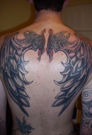 背部3D有趣的彩色大翅膀纹身图案