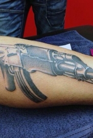 3D风格非常精致的AK步枪手臂纹身图案