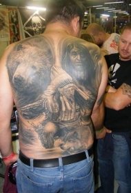 背部华丽的黑白3D印度人像和动物纹身图案