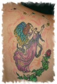 彩色天使与星星和玫瑰纹身图案