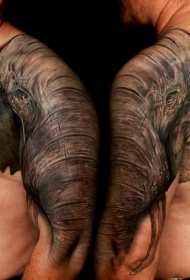 半甲精彩的逼真大象头纹身图案
