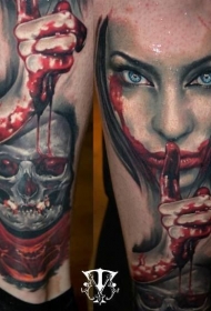 彩色血腥女人与骷髅脚踝纹身图案