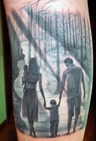 手臂可爱的彩色森林与家庭人像纹身图案
