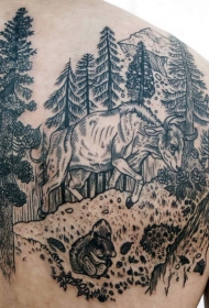 背部old school黑色线条野牛和森林纹身图案