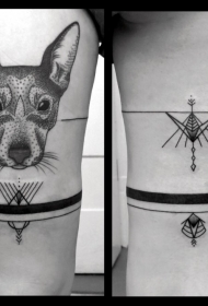 大腿黑色可爱的狗头装饰纹身图案
