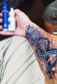 个性的手臂蓝色DNA符号纹身图案