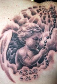 背部小天使婴儿纪念纹身图案
