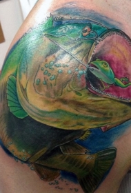 可怕的彩绘大怪物鱼手臂纹身图案
