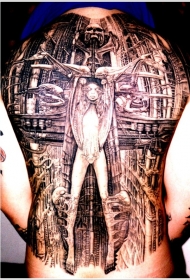 背部生物力学机械怪物纹身图案