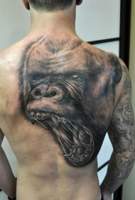 背部奇妙的黑白哭泣大猩猩纹身图案