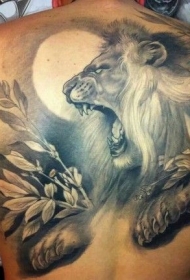 背部危险的狮子植物和月亮纹身图案