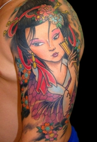 大臂可爱的卡通风格亚洲艺妓画像和鲜花纹身图案