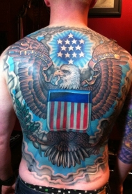背部大鹰和美国国旗彩绘纹身图案