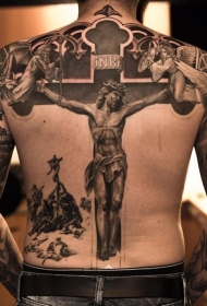 背部耶稣被钉在十字架纹身图案