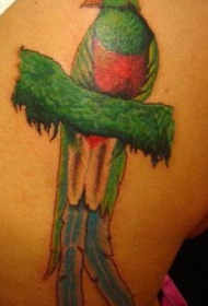 漂亮的绿色小鸟纹身图案