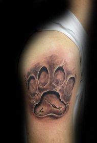 大臂石雕风格黑色狮子的爪印纹身图案