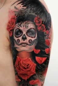 大臂红玫瑰与美丽女孩黑乌鸦纹身图案
