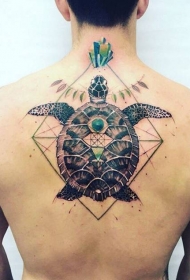 背部彩色的大乌龟与几何装饰纹身图案