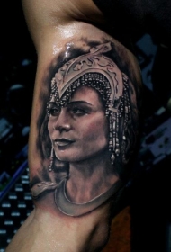 大臂黑灰风格埃及王后肖像纹身图案