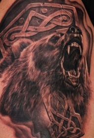 咆哮熊头与凯尔特雕刻纹身图案