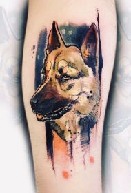 独特风格彩绘可爱的狗手臂纹身图案