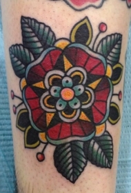 手臂传统的红色花朵和绿叶纹身图案
